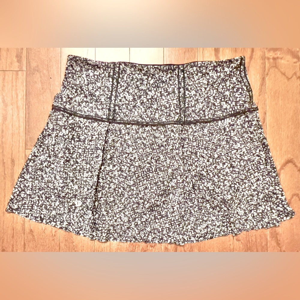 Lululemon Exercise Tennis Skort, Size: 8 Tall (Black/White Print) **LIKE NEW!!** - Picture 1 of 11